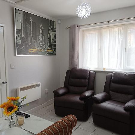 Lister Park Bradford Stylish 1Bed Coach House - Quiet & Tranquil Cottage & Parking Exterior photo
